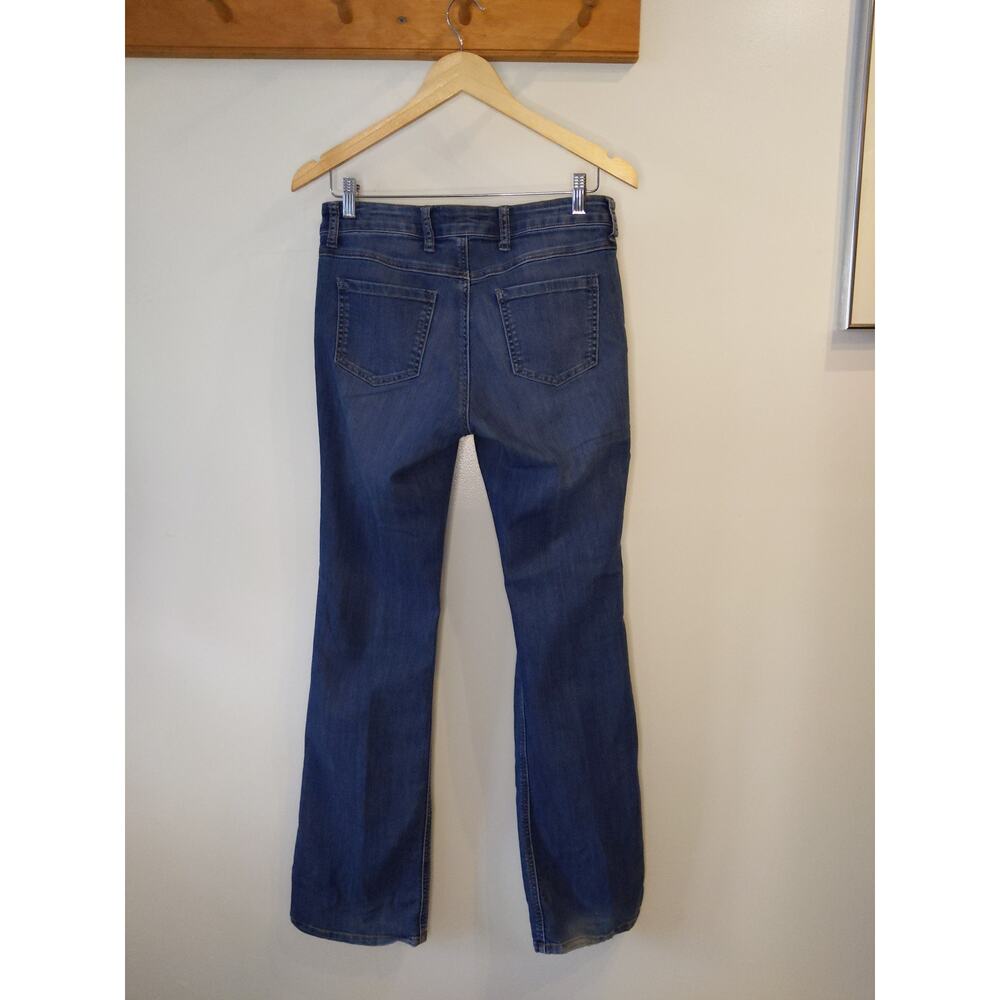 CAbi Women's 4 Medium Wash Boot Cut Jeans Style #333L Classic Denim - Picture 2 of 8